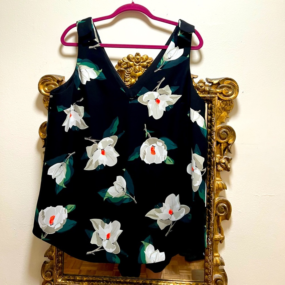 Banana republic tank with flowers